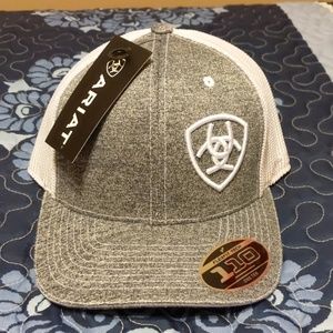 Ariat flexfit cap